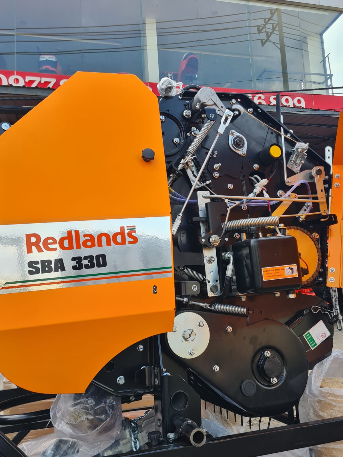 Máy đóng kiện rơm Redlands SBA 330A